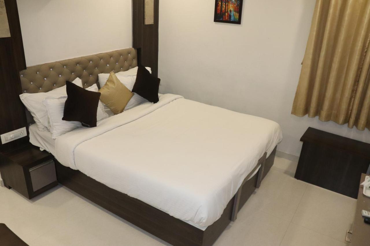 Hotel Park Residency Vijayawāda Екстериор снимка